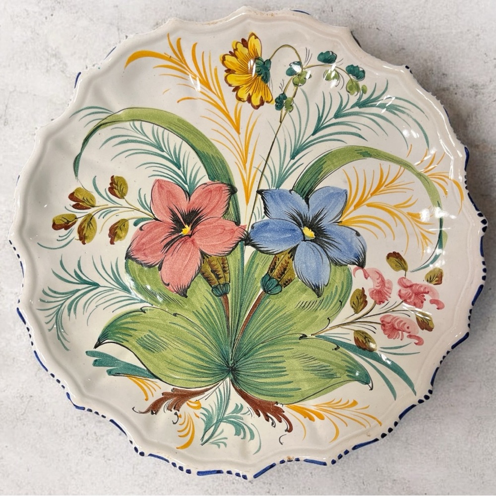 VTG Italian Majolica Ceramic HandPainted Wall Plate 12" Floral plate hanger inc